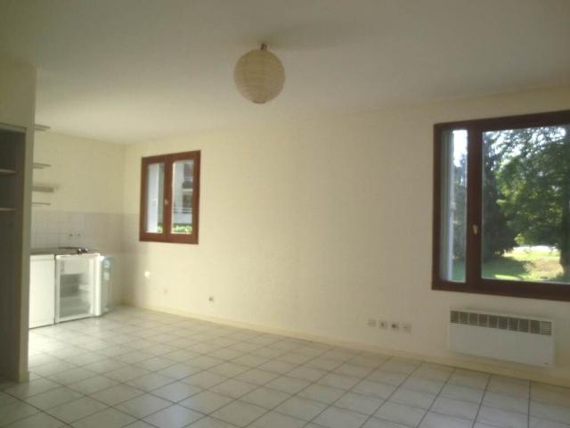 Appartement 1 pièce, 26 m² à louer à Gières 38610