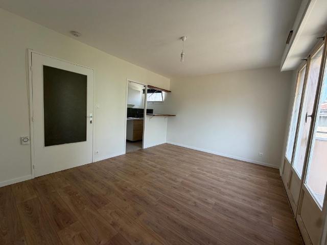 Appartement 1 pièce, 26 m² à louer à La Mulatière 69350
