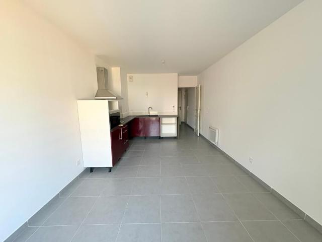 Appartement 1 pièce, 27 m² à louer à Marseille 4 13004