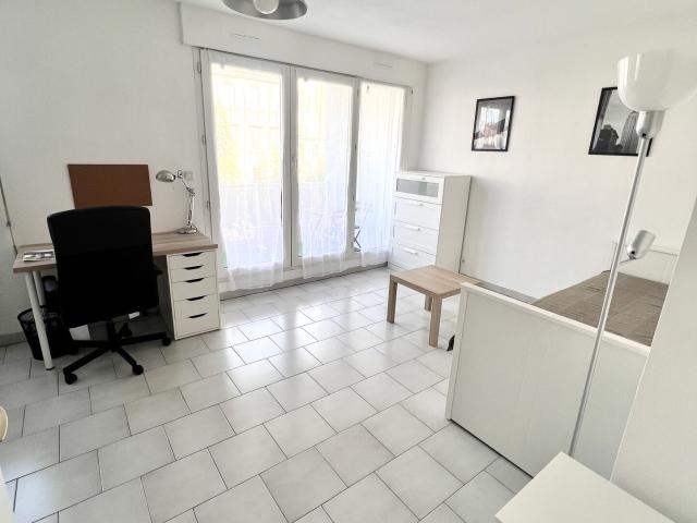 Studio Meublé Secteur La Timone