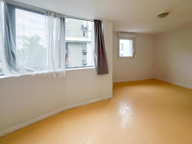 Appartement 1 pièce, 27 m² à louer à Orléans 45100
