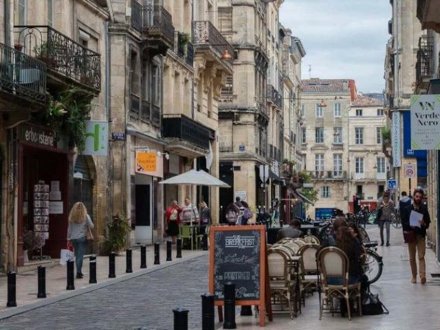 Appartement 1 pièce, 27 m² à louer à Bordeaux 33000