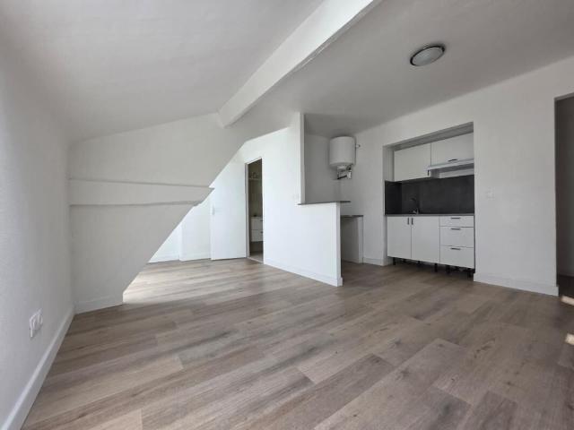 Appartement 1 pièce, 27 m² à louer à Cannes 06400