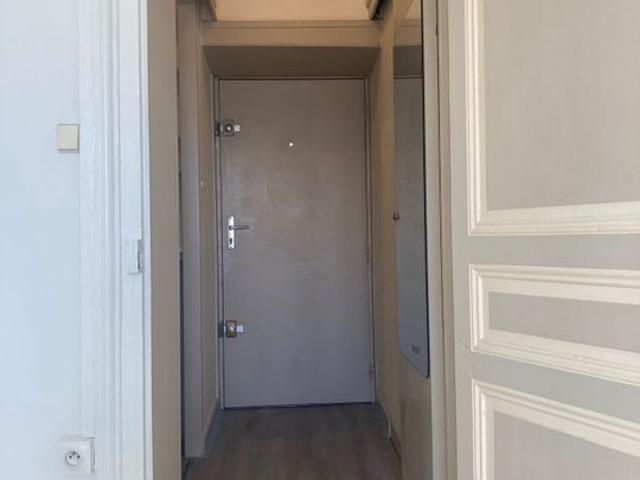 Appartement 1 pièce, 27 m² à louer à Crémieu 38460