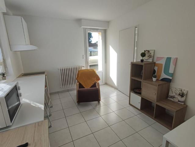 Appartement 1 pièce, 27 m² à louer à La Roche sur Yon 85000
