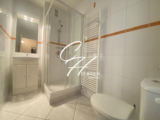 Appartement 1 pièce, 27 m² à louer à Le Pont de Claix 38800