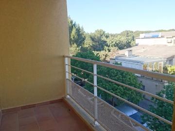 Appartement 1 pièce, 27 m² à louer à Les Angles 30133