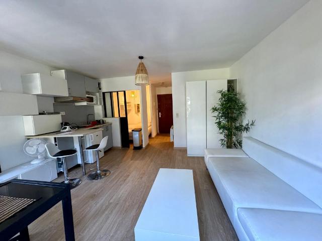 Appartement 1 pièce, 27 m² à louer à Sète 34200