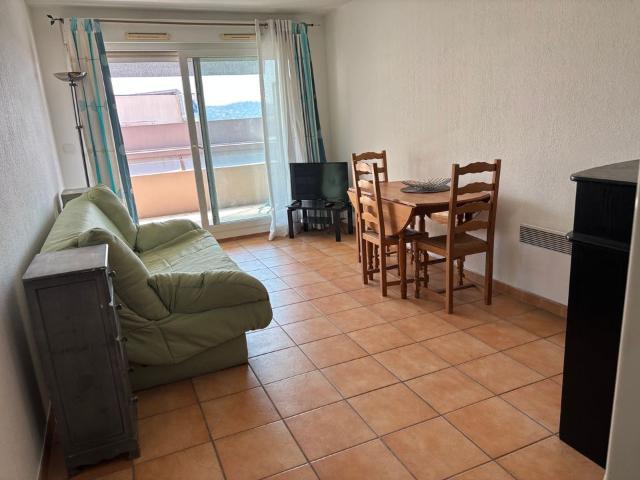 Appartement 1 pièce, 28 m² à louer à Mandelieu la Napoule 06210