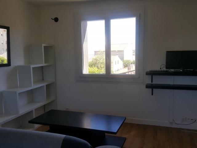 Appartement 1 pièce, 28 m² à louer à Nîmes 30000