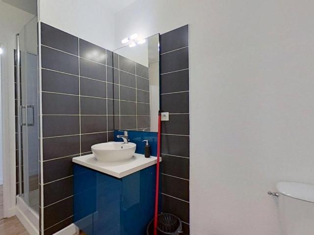 Appartement 1 pièce, 28 m² à louer à Caluire et Cuire 69300