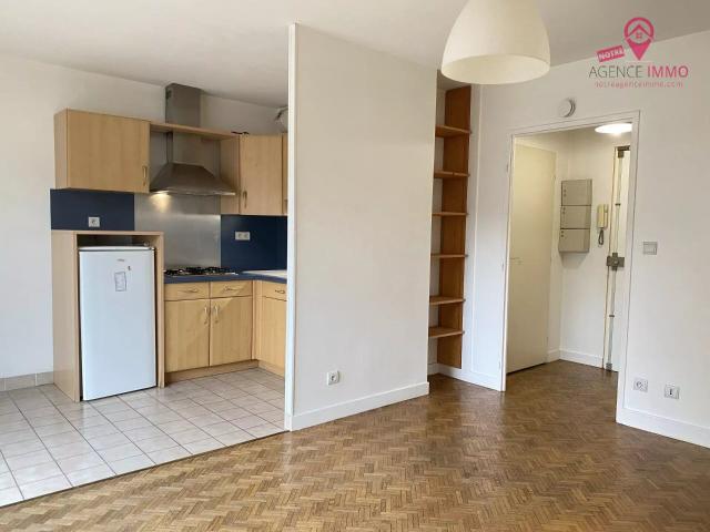 Appartement 1 pièce, 28 m² à louer à Lyon 7 69007