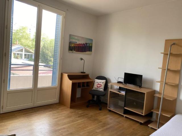 Appartement 1 pièce, 28 m² à louer à Lyon 8 69008
