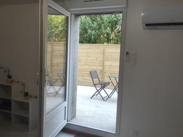 Appartement 1 pièce, 28 m² à louer à La Couronne 16400