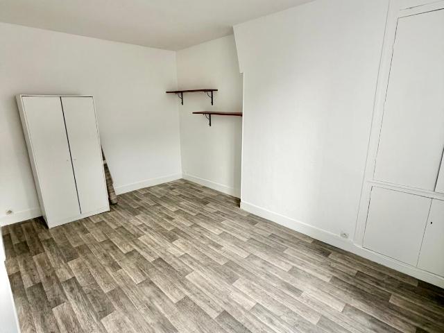 Appartement 1 pièce, 28 m² à louer à Paris 11 75011