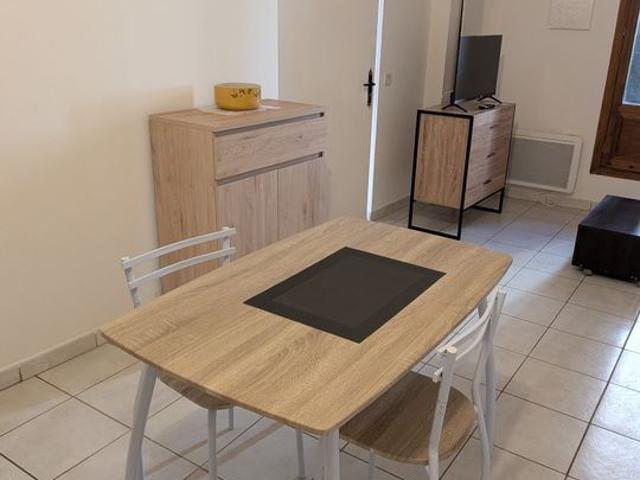 Appartement 1 pièce, 28 m² à louer à Servian 34290