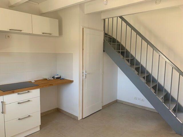 Appartement 1 pièce, 29 m² à louer à Nîmes 30000