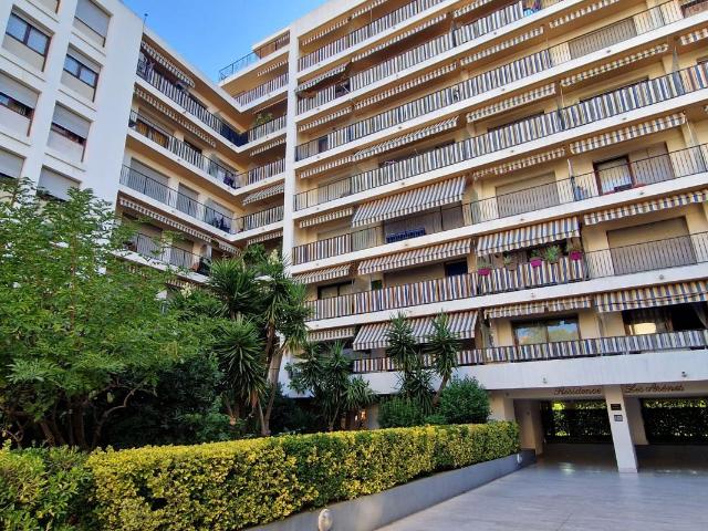 Appartement 1 pièce, 29 m² à louer à Cannes 06400