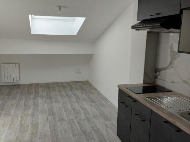 Appartement 1 pièce, 29 m² à louer à Lagnieu 01150