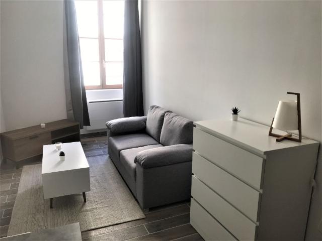 Appartement 1 pièce, 20 m² à louer à Nîmes 30000
