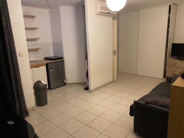 Appartement 1 pièce, 20 m² à louer à Saint Denis 97400