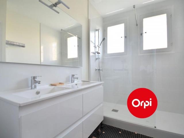 Appartement 1 pièce, 20 m² à louer à Saint Priest 69800