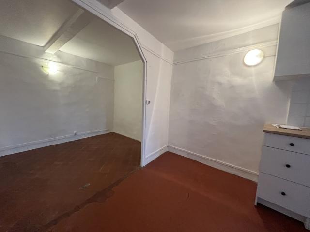 Appartement 1 pièce, 21 m² à louer à Aubagne 13400