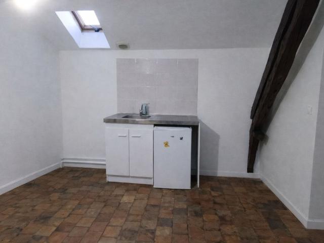 Appartement 1 pièce, 21 m² à louer à Châtillon sur Loire 45360