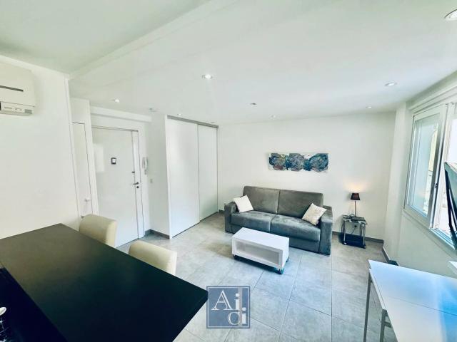 Appartement 1 pièce, 22 m² à louer à Cannes 06400