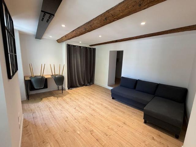 Appartement 1 pièce 23 m² centre ville Trets