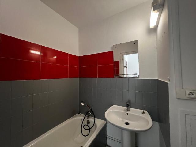 Appartement 1 pièce, 23 m² à louer à Nîmes 30000