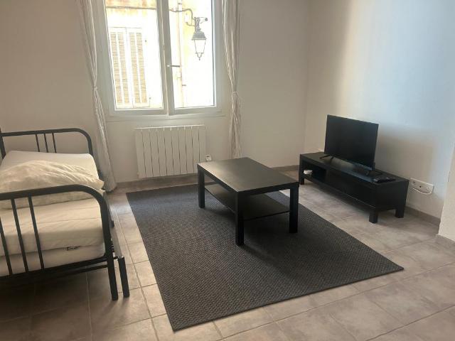Appartement 1 pièce, 23 m² à louer à Ollioules 83190