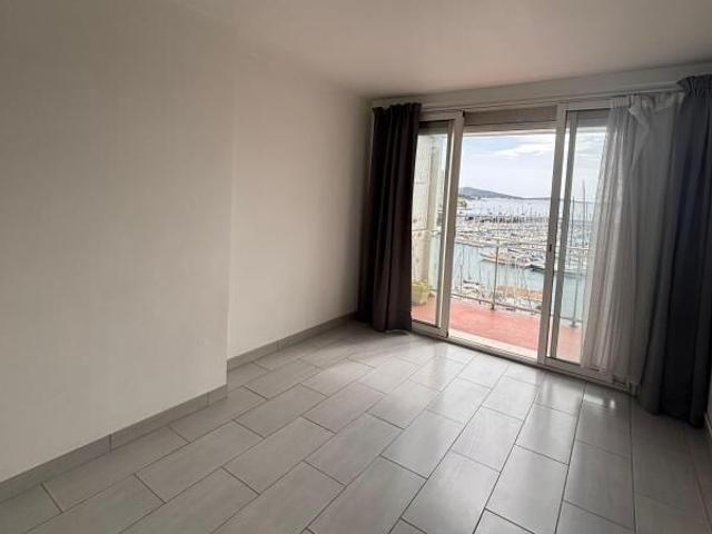 Appartement 1 pièce, 23 m² à louer à Toulon 83000