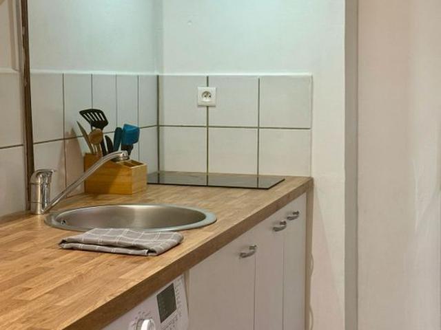 Appartement 1 pièce, 23 m² à louer à Villecroze 83690