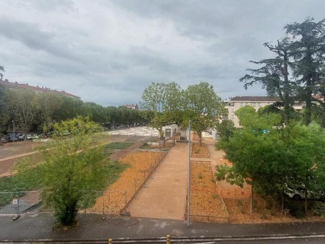 Location appartement 1 pièce 34 m² à Villefranche sur Saône 69400