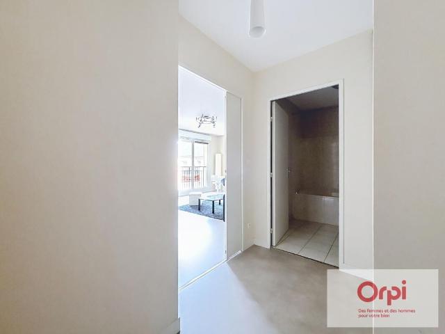 Appartement 1 pièce, 35 m² à louer à Montluçon 03100