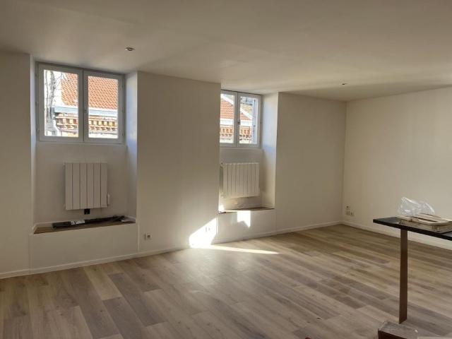 Appartement 1 pièce, 35 m² à louer à Die 26150