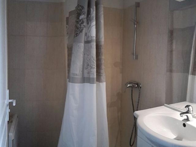 Appartement 1 pièce, 35 m² à louer à Forcalquier 04300