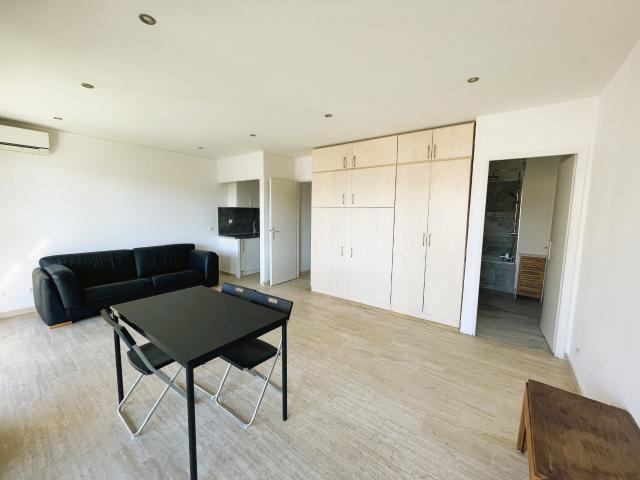 Appartement 1 pièce, 36 m² à louer à Marseille 8 13008