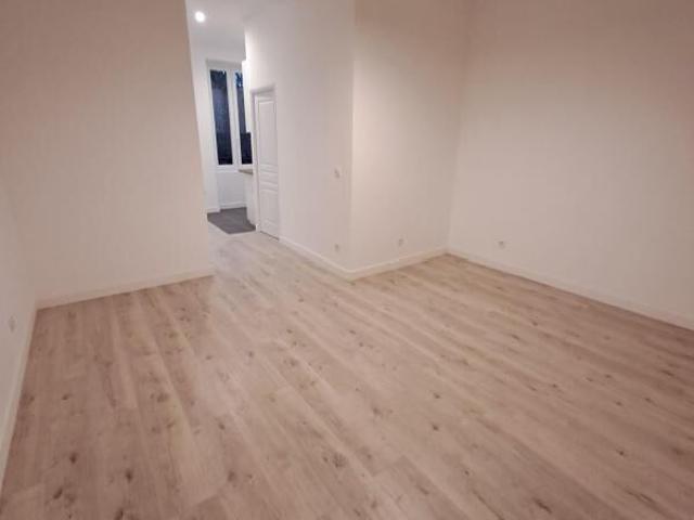Appartement 1 pièce, 37 m² à louer à Saint Jean d'Angély 17400