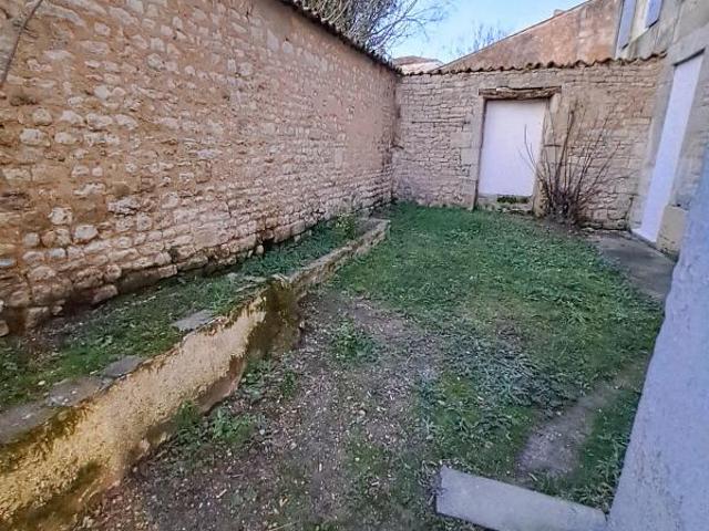 Appartement 1 pièce, 37 m² à louer à Saint Jean d'Angély 17400