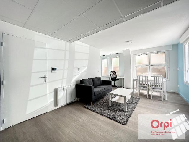 Appartement 1 pièce, 39 m² à louer à Désertines 03630