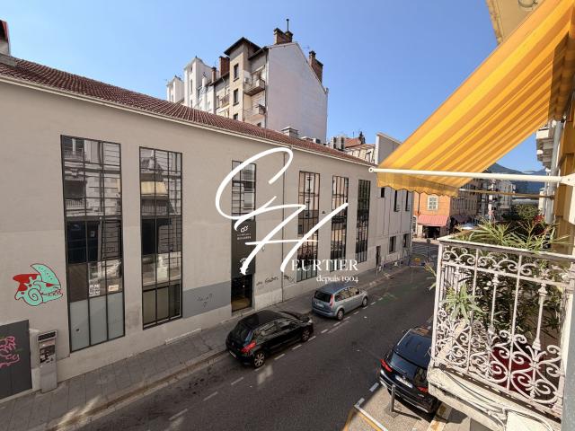 Appartement 1 pièce, 39 m² à louer à Grenoble 38000