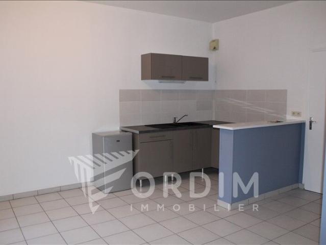 Appartement 1 pièce, 30 m² à louer à Auxerre 89000