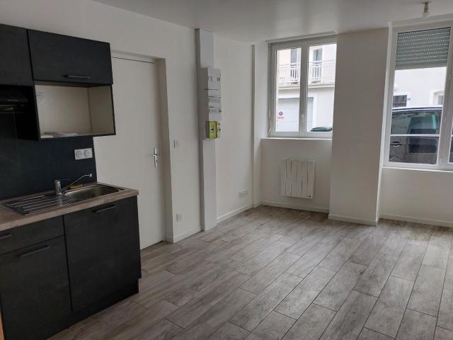 Appartement 1 pièce, 30 m² à louer à Lagnieu 01150