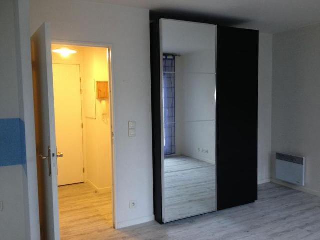Appartement 1 pièce, 31 m² à louer à Montigny le Bretonneux 78180