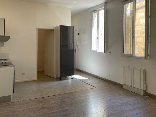 Appartement 1 pièce, 31 m² à louer à Bordeaux 33000