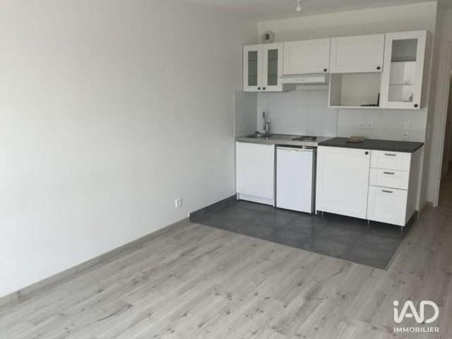 Appartement 1 pièce, 31 m² à louer à Saint Cyr l'École 78210
