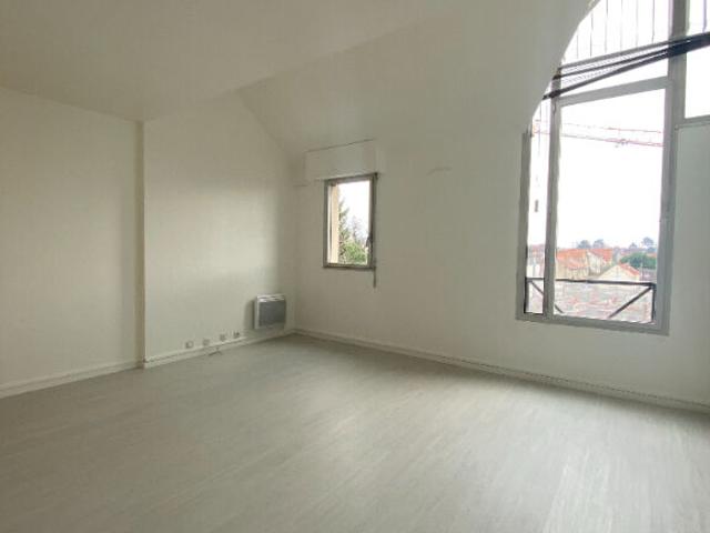 Appartement 1 pièce, 31 m² à louer à Savigny sur Orge 91600