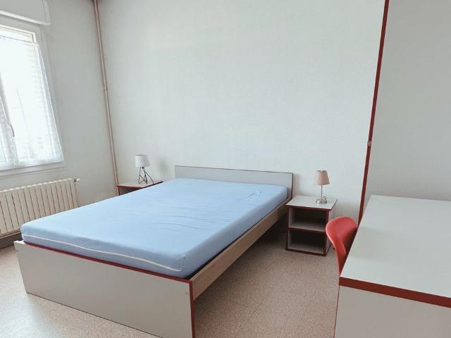 Appartement 1 pièce, 31 m² à louer à Toulon 83000